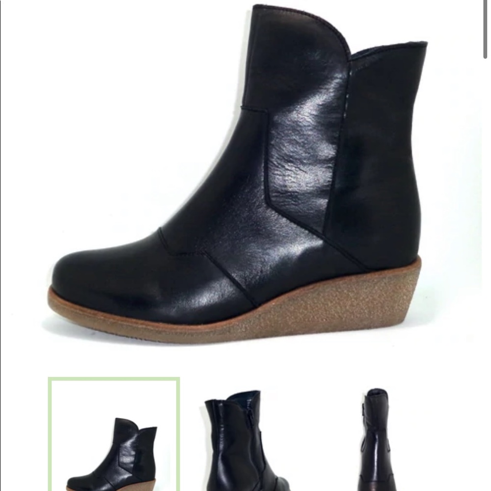 Black leather EOS boots